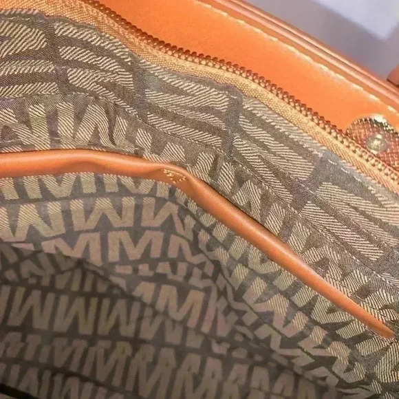 Mia K Farrow  Tote Handbag  Faux Leather Top Handle Shoulder Strap - Picture 8 of 13